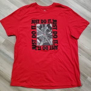 men's Nike T-shirt size extra large